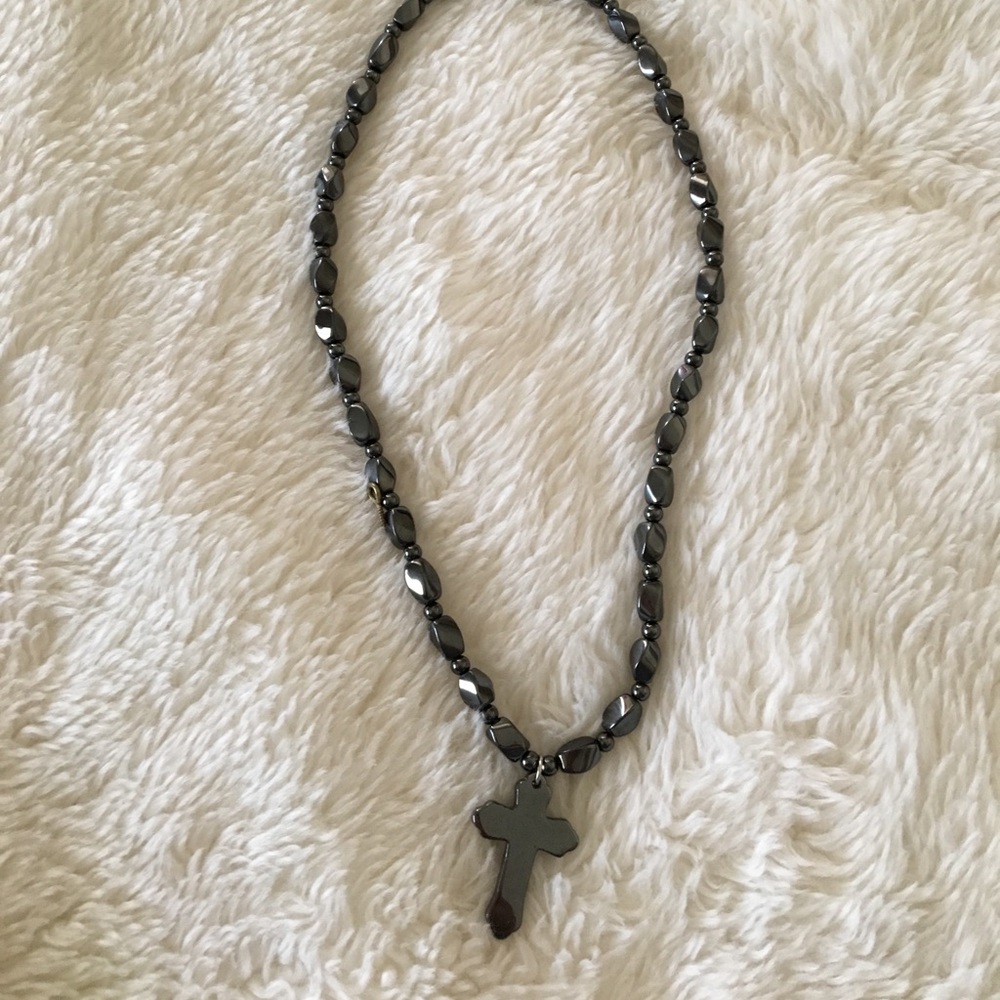 Metallic Cross Necklace‎